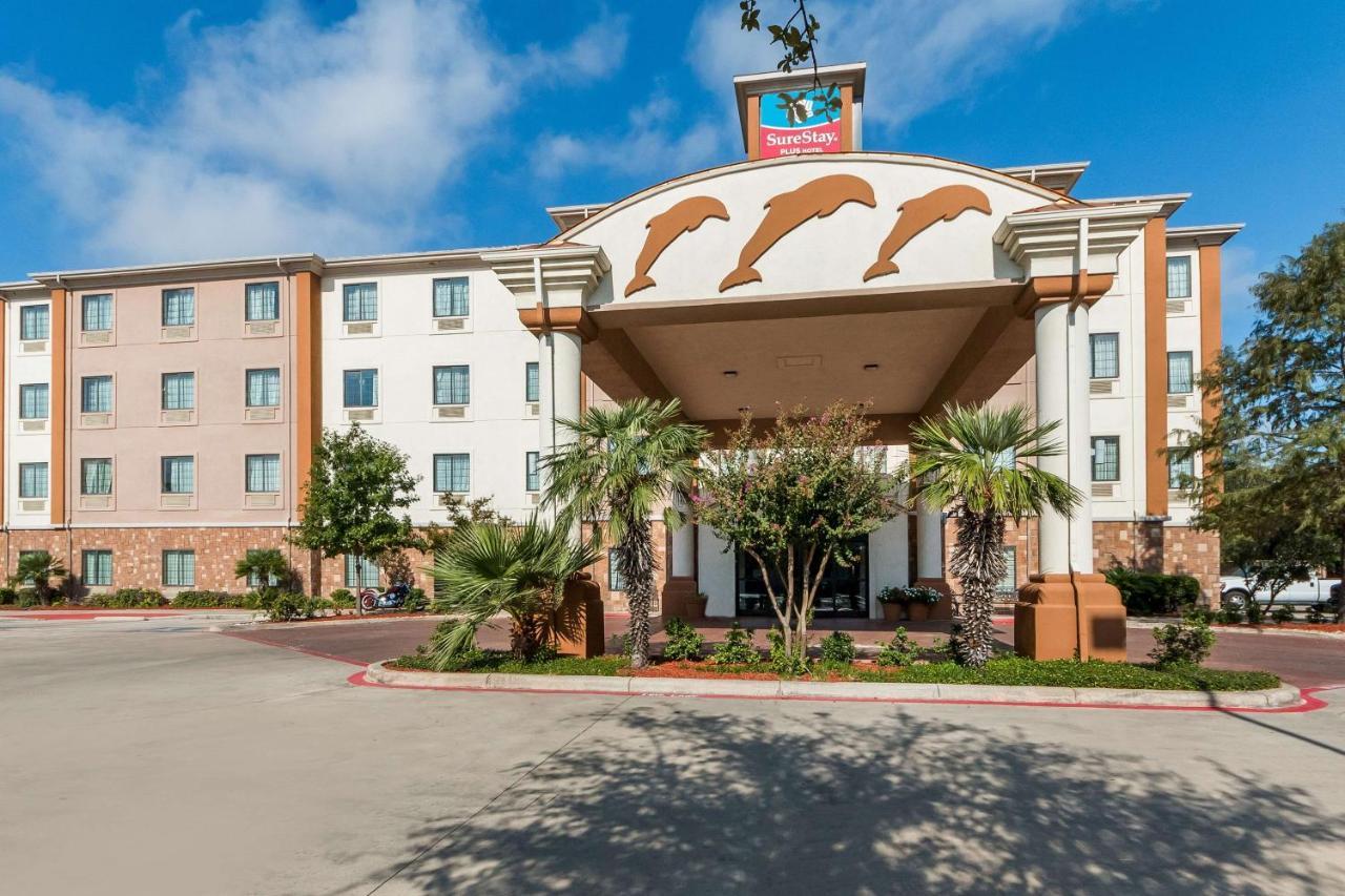 Surestay Plus Hotel By Best Western Near Seaworld Сан-Антонио Экстерьер фото