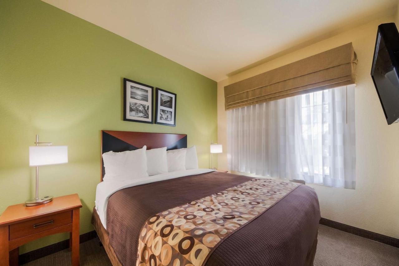 Surestay Plus Hotel By Best Western Near Seaworld Сан-Антонио Экстерьер фото