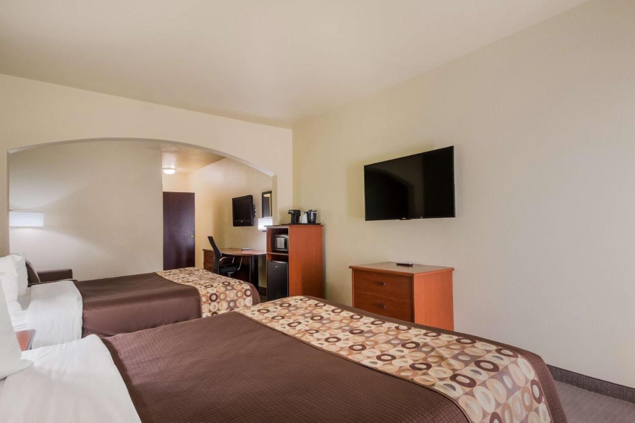 Surestay Plus Hotel By Best Western Near Seaworld Сан-Антонио Экстерьер фото