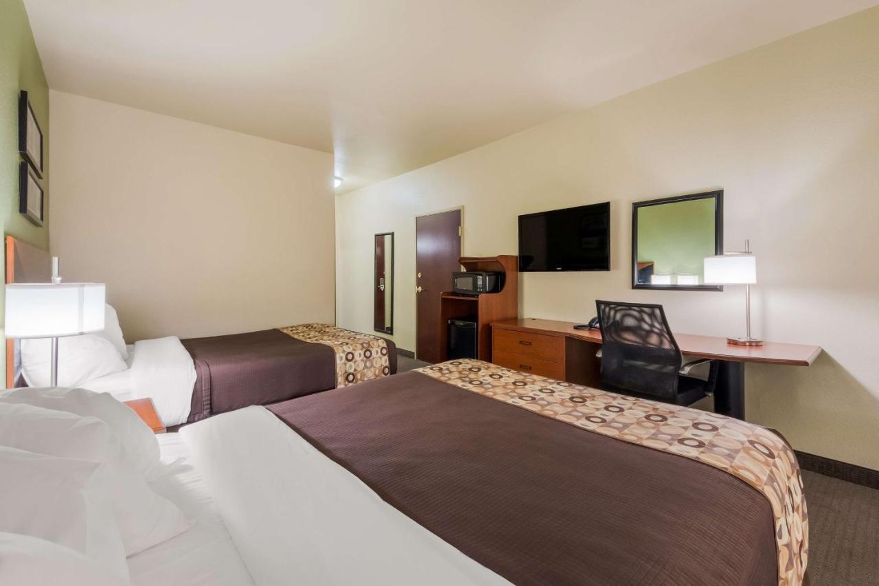 Surestay Plus Hotel By Best Western Near Seaworld Сан-Антонио Экстерьер фото