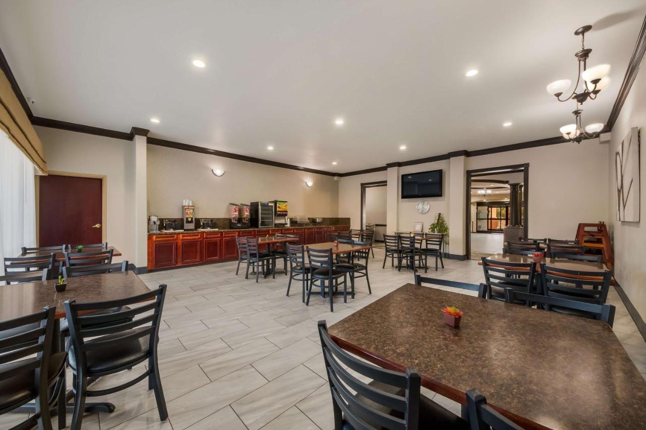 Surestay Plus Hotel By Best Western Near Seaworld Сан-Антонио Экстерьер фото