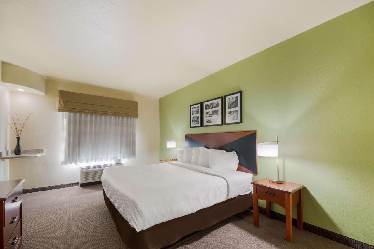 Surestay Plus Hotel By Best Western Near Seaworld Сан-Антонио Экстерьер фото