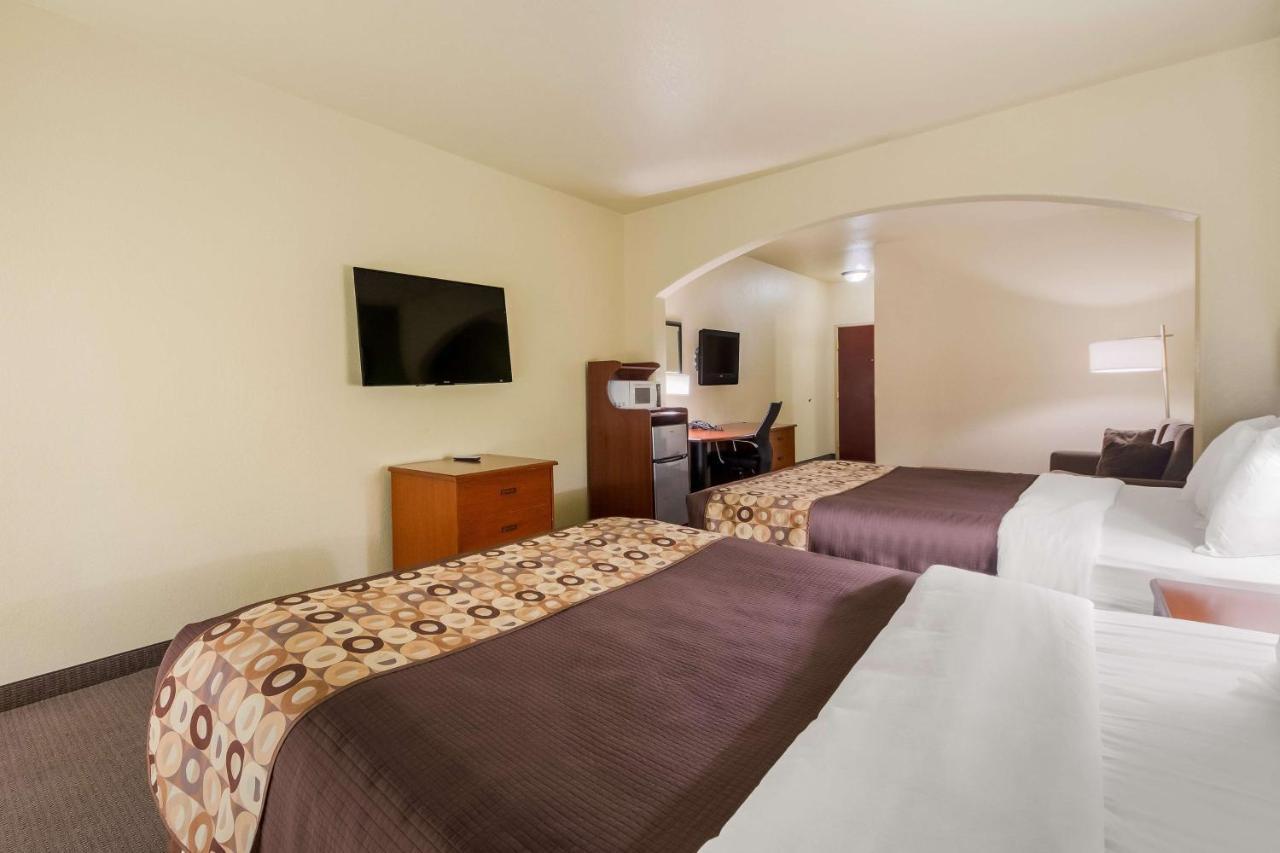 Surestay Plus Hotel By Best Western Near Seaworld Сан-Антонио Экстерьер фото